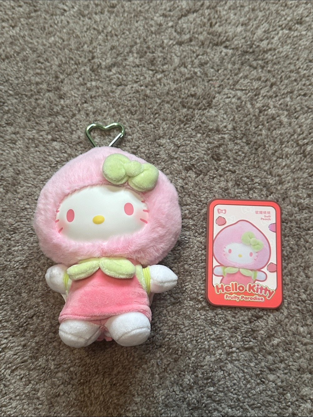 Hello Kitty Fruity Paradise Vinyl Plush Pendant - Soft Peach